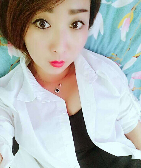 秀色直播间美女主播 给你专属的表演——妞宝1