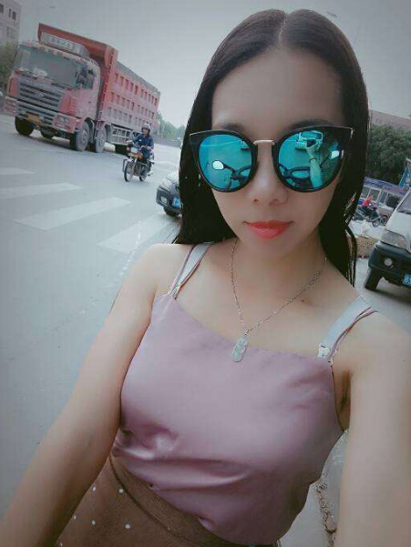 秀场美女直播间 美女主播满足你的想象——新人2