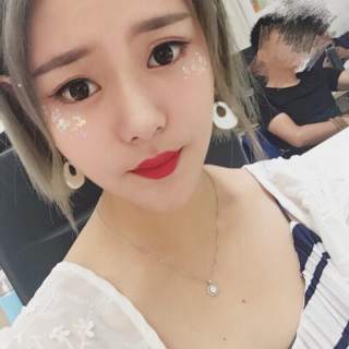 秀色秀场美女直播间 性感美女直播尺度表演——暧昧1