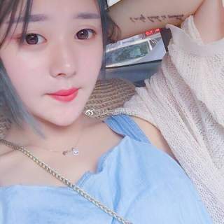 秀色秀场美女直播间 性感美女直播尺度表演——暧昧3