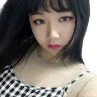 秀色秀场美女主播 不用花钱的秀场——胖妞1