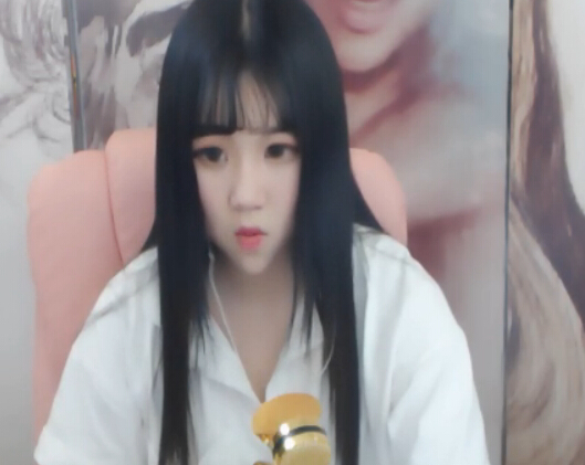 秀色秀场美女主播 不用花钱的秀场——胖妞3