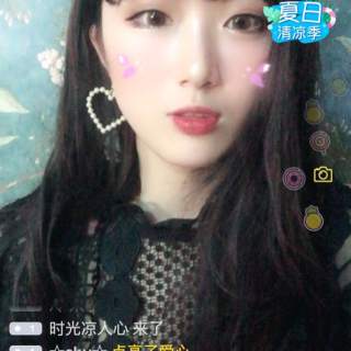 秀色直播 美女主播等哥哥来宠爱——希希2