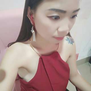 秀色直播间美女 只为你起舞的主播之夜——初恋1