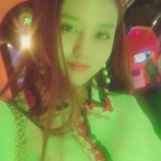 秀色直播间美女主播菲儿 长相甜美声音软萌2