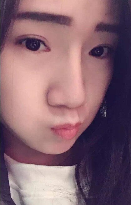 秀场直播间美女 关注的主播想你了——小菲儿2