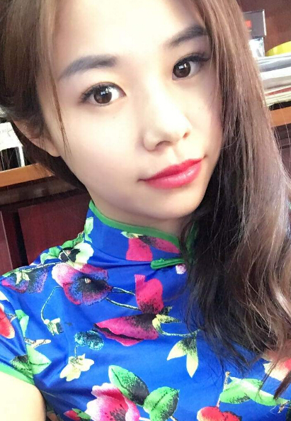 美女直播间秀场直播秀 关注的主播又有新照——紫研5
