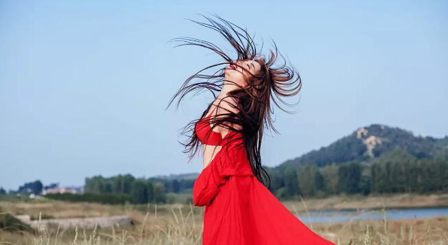 直播间网站美女主播 直播间中的傻白甜——葡萄4