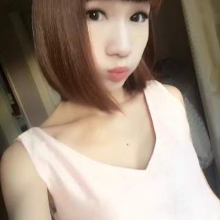 美女主播直播间 性感水蛇腰为你热舞——艾丽1