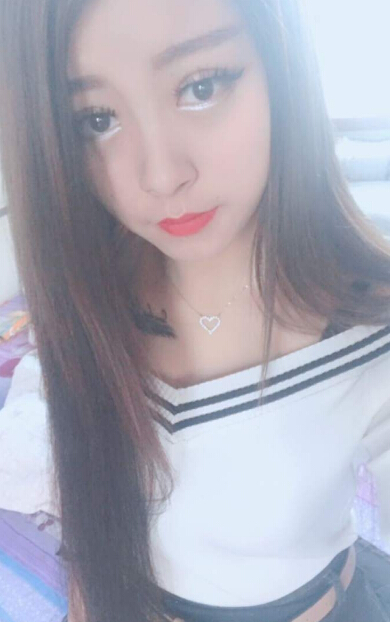 美女主播秀场直播间 开放直播间更尽兴——冷涵2