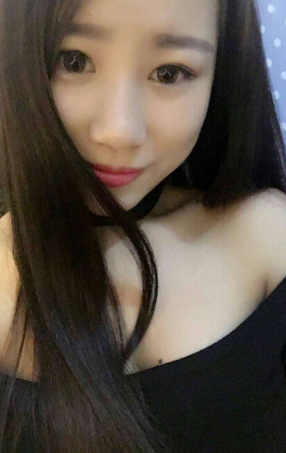 视频直播间美女主播 开放直播间更性感——韩叶子4