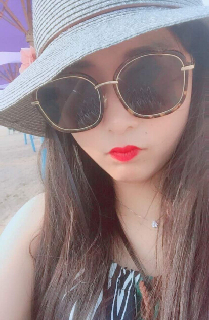 美女主播直播间 为什么主播不让吃香蕉——威扬2