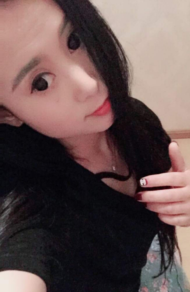 美女主播直播间 为什么主播不让吃香蕉——威扬4