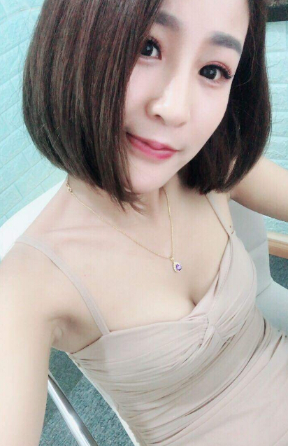 美女主播秀场直播间 美女主播在线直播——蛋包牛零人5