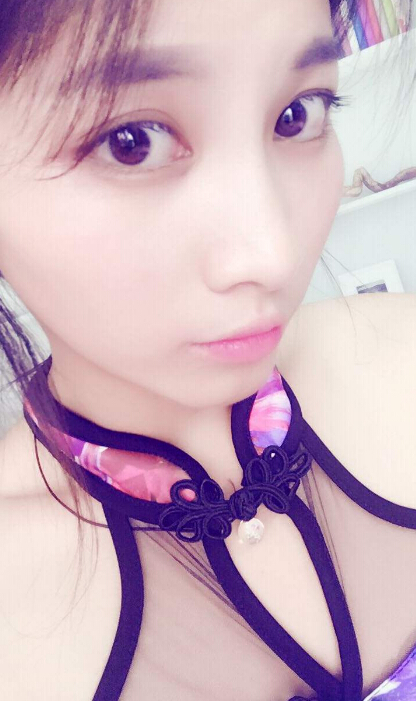 美女主播在线直播间 想看什么舞蹈任你点——小姨子3