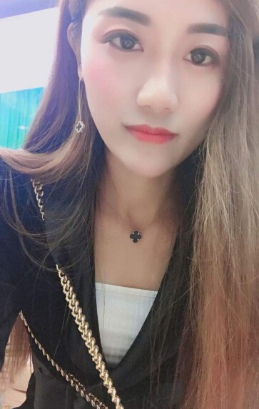 美女主播在线直播间 漂亮美女等你来宠——多多5
