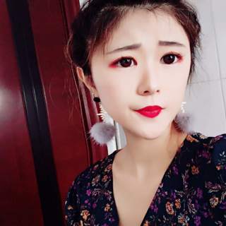 网站直播间美女主播 除了表演还能跟主播这样——宁妹儿5