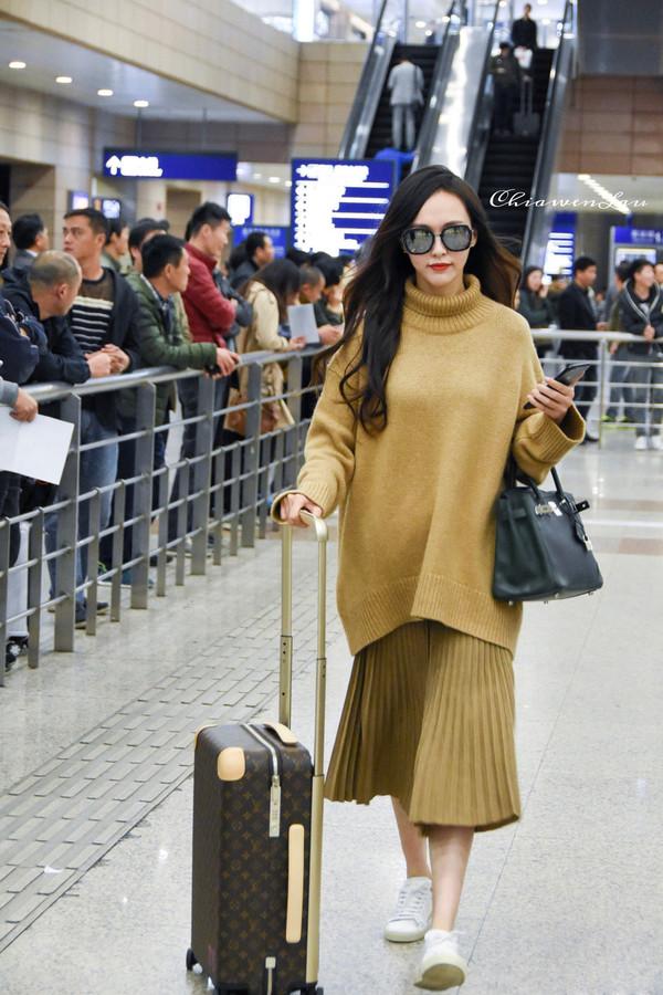 唐嫣罗晋被曝分手 两人同框交流少5