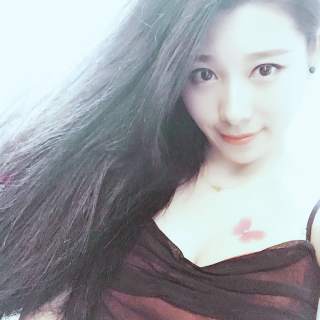 美女主播热舞秀场 还能在直播间点舞哦——小野猫1