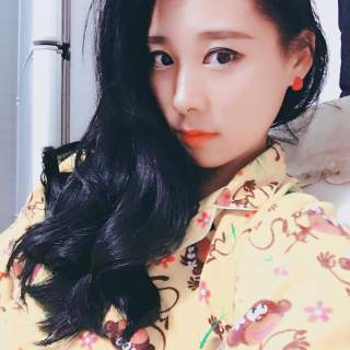 美女主播热舞秀场 还能在直播间点舞哦——小野猫5
