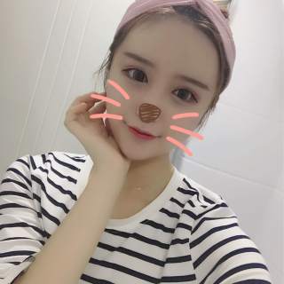 美女直播间热舞 女主播在直播间这样——可可5