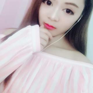 美女直播间在线 视频直播间热辣舞蹈——桃宝2