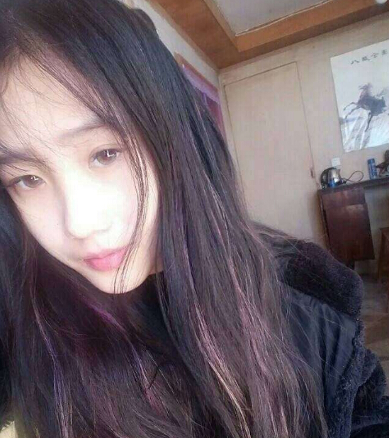 美女直播间热舞视频 能在线点舞的直播间——依芍5
