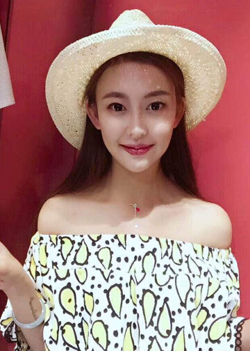 美女直播间在线视频 气质主播只等你来撩——南潇潇1