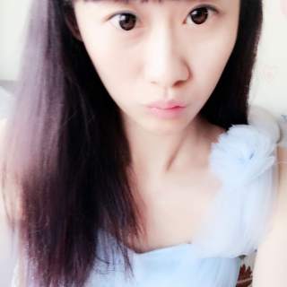 安静唱歌的美女主播 给你直播间中的阳光——小太阳1
