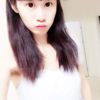 安静唱歌的美女主播 给你直播间中的阳光——小太阳3