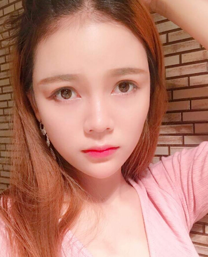 美女主播在线视频 摇一摇来了白银守护——烟火1