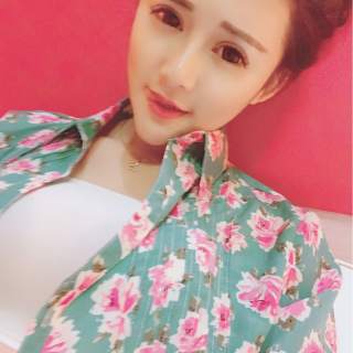 美女主播视频在线 甜美长相的胸器主播——小依2