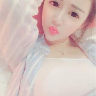美女主播视频在线 甜美长相的胸器主播——小依3