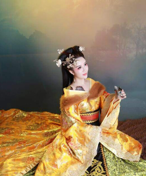 美女秀场直播间 跟美女主播点舞的网站——葡萄1
