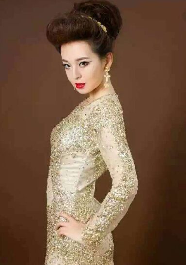 美女主播直播间秀场 直播间中许多人都关注——暧昧3