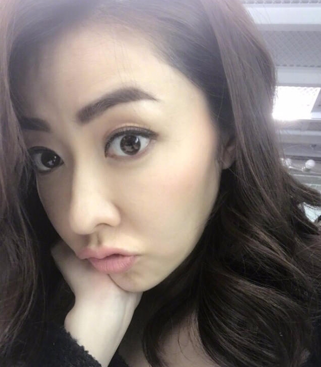 准妈妈熊黛林晒自拍 穿着清凉韵味足4