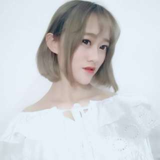 秀色直播间美女 背着女朋友还要来欣赏主播——小奶昔1