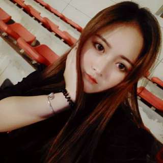 美女直播间在线 大哥开着五个小号来坐沙发——林儿2
