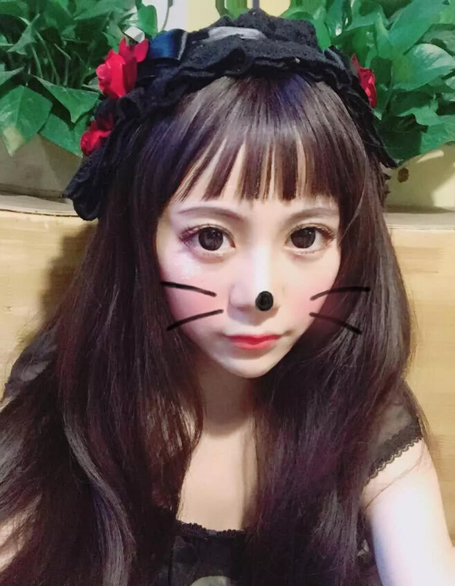 秀色直播间星闻 主播为过任务竟然“不择手段”10