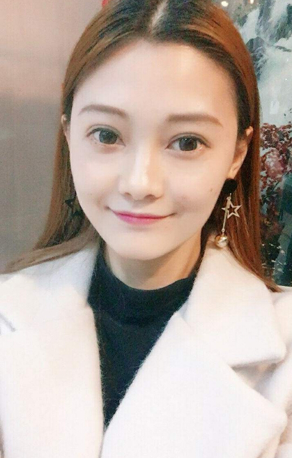 美女直播间在线 走进主播榜单中的大哥——苏晓丹1