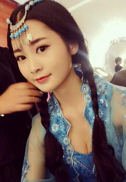 美女直播间视频 只喜欢不装的主播——周大美2