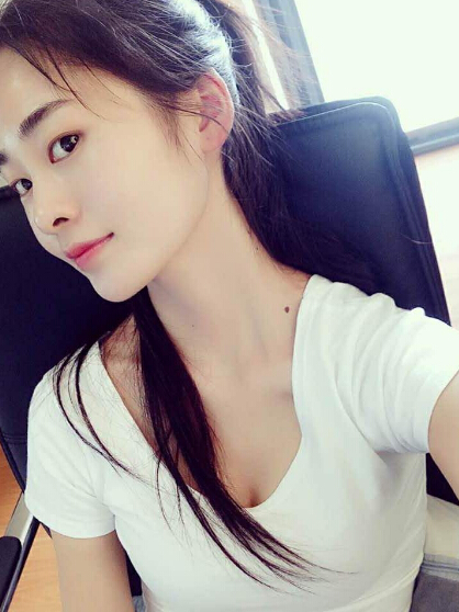 美女直播间视频 只喜欢不装的主播——周大美4