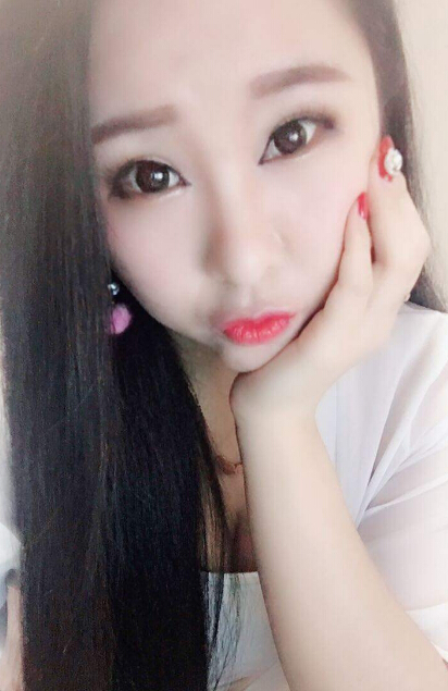 美女直播间在线 喜欢凑热闹的主播——念念1