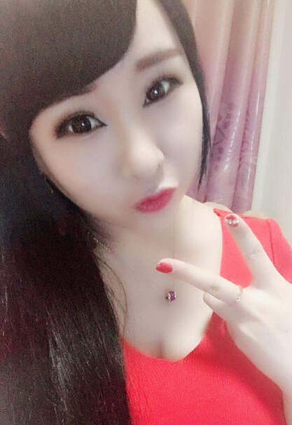 美女直播间在线 喜欢凑热闹的主播——念念2