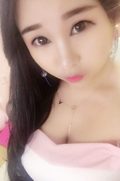 美女直播间在线 喜欢凑热闹的主播——念念4