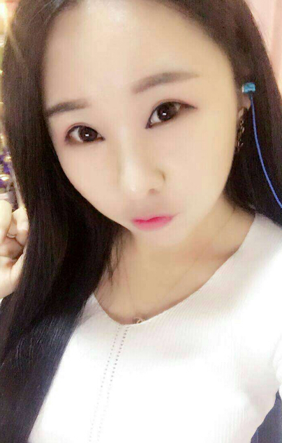 美女直播间在线 喜欢凑热闹的主播——念念5