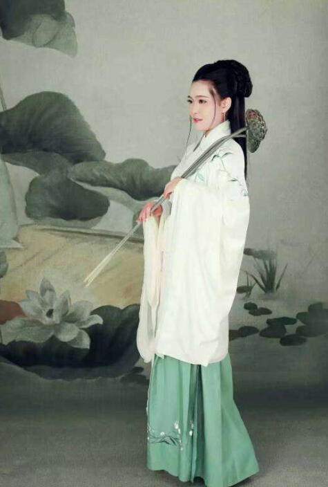 秀色优雅古典舞美女主播--小龙女清落