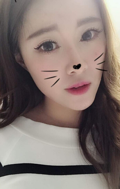 美女主播视频在线 中午没播观众来找茬——奶糖2