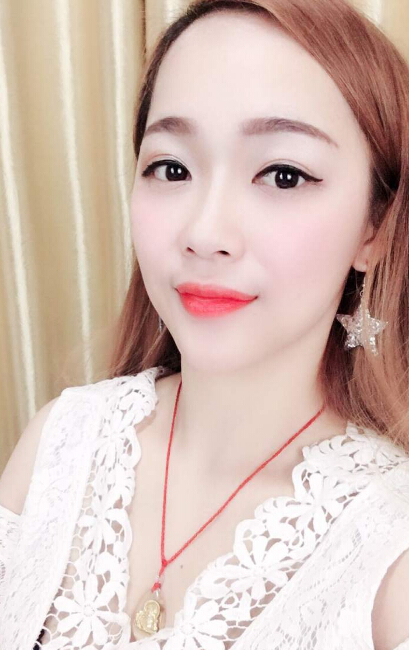 美女直播间新主播 玩游戏比观众还紧张——雨萱5