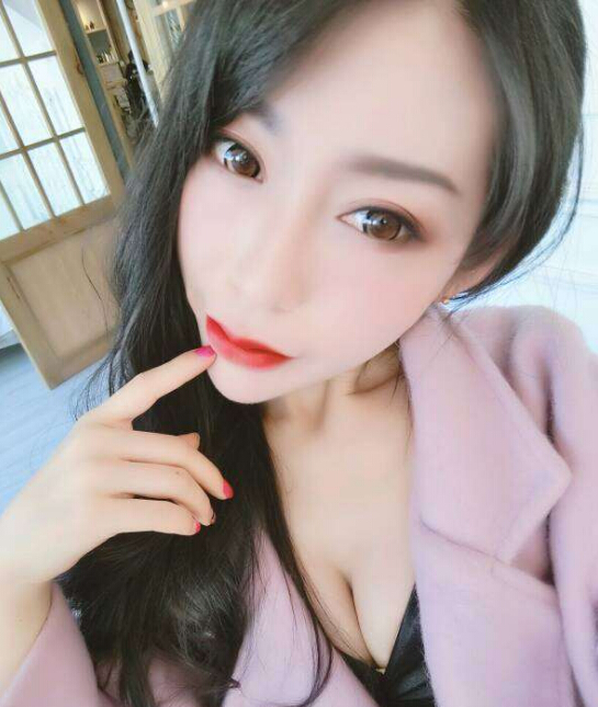 美女主播视频在线 观众喜欢主播送幸运全套——青程2